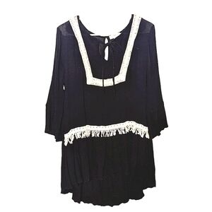 Umgee Lace Trim Tunic Top Large